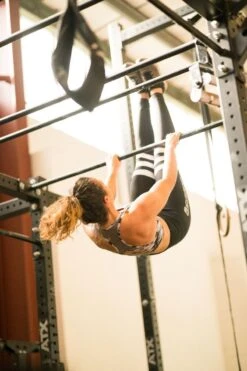 @theGym Grey-Camo Sports Bra 20 @theGym Grey-Camo Sports Bra -The Gym Revolution Shop at the gym 2020 00728